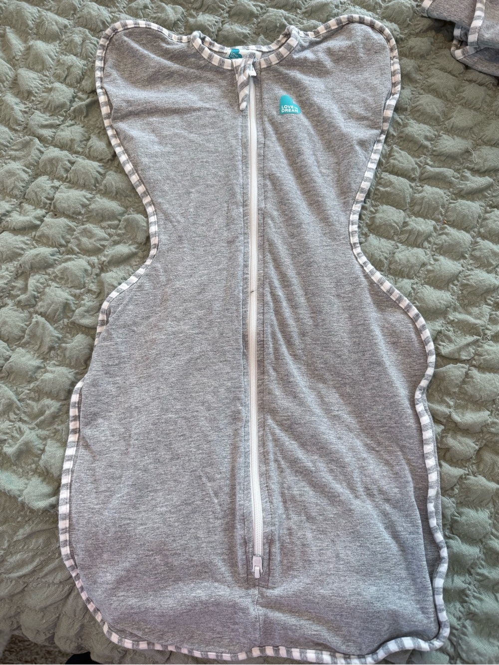 Love to Dream grey arms up swaddle size small (8-13lbs)